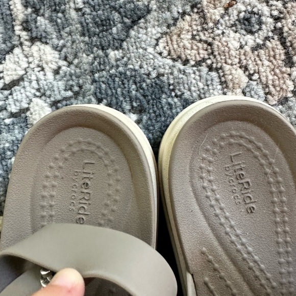 Crocs platform - Picture 2 of 5